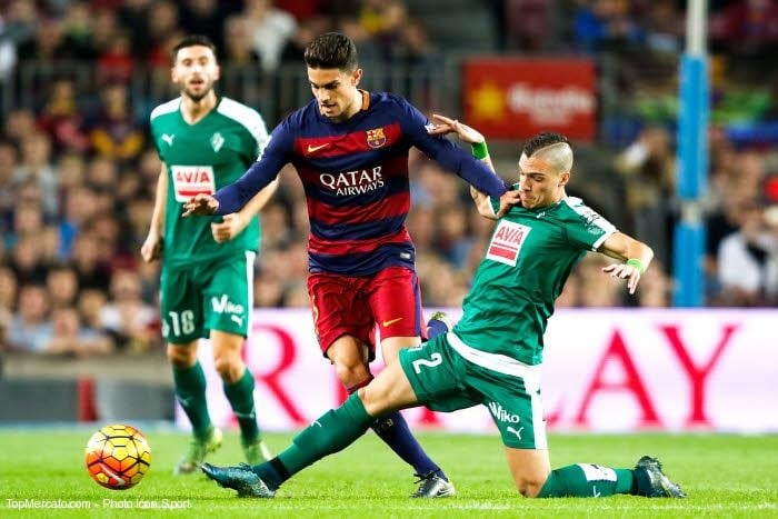 Dortmund va relancer la carrière de Bartra (Officiel)