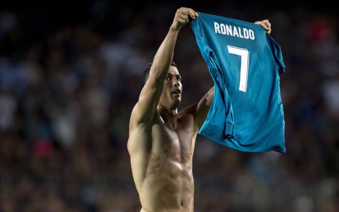 Real Madrid : Perez encense encore CR7