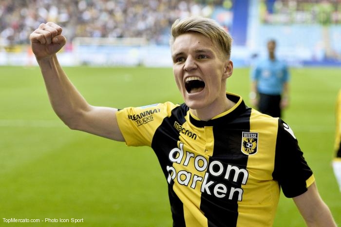 Ødegaard file la Real Sociedad