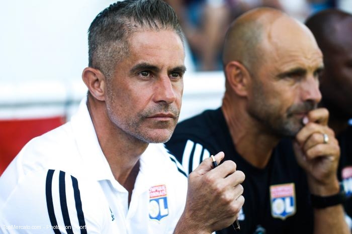 Sylvinho s'exprime avant le Zénith