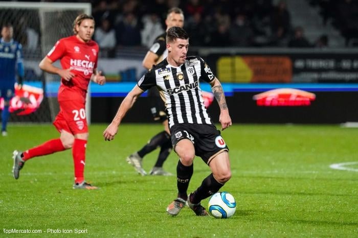 Ligue 1 : Angers dauphin du PSG, Rennes battu à Dijon, Strasbourg s’amuse à Amiens