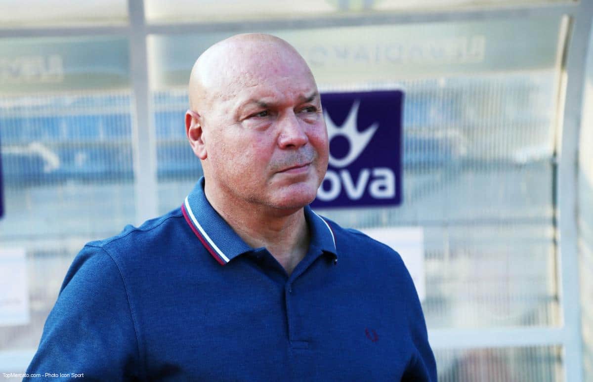 Officiel Mercato - Anigo retrouve un banc