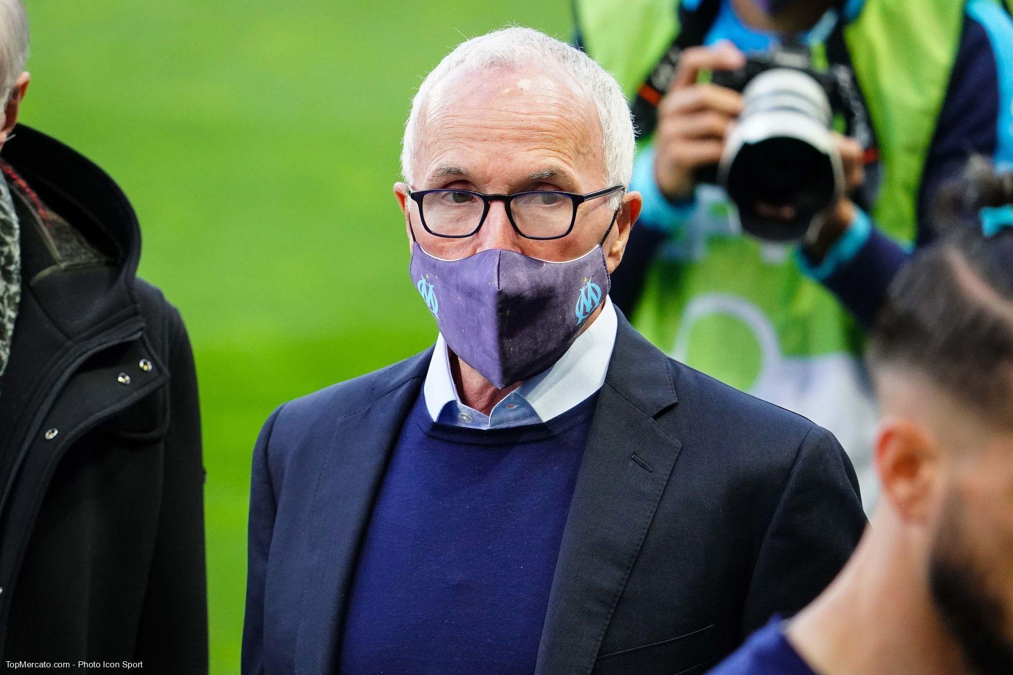 Frank McCourt, OM