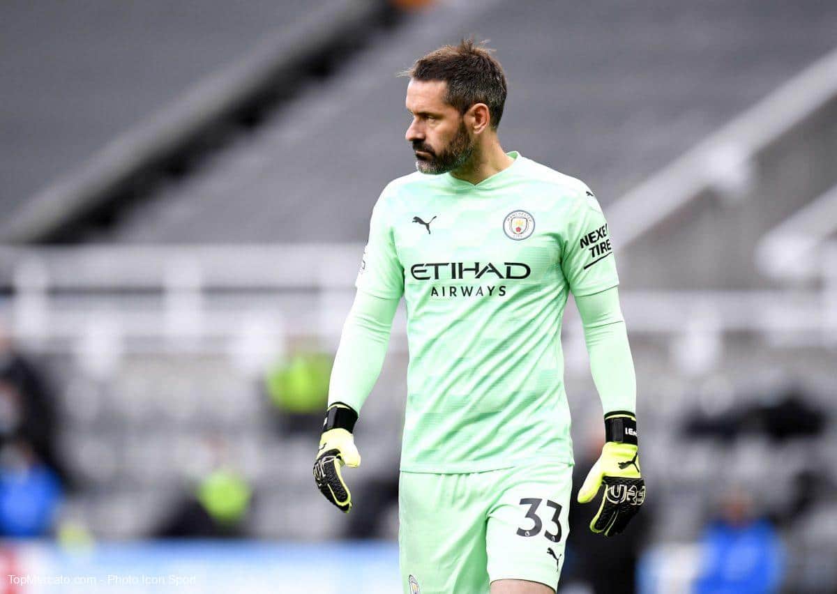 Scott Carson, Man City