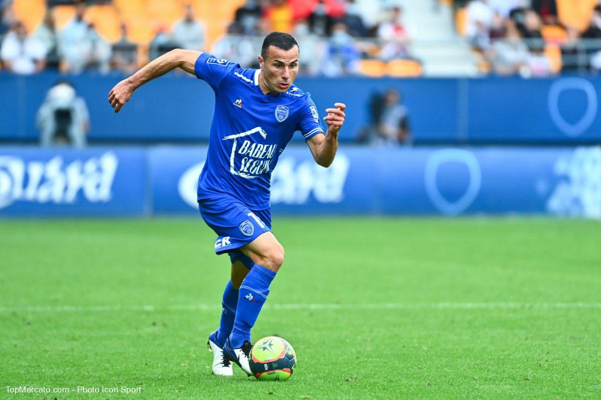 Karim Azamoum, Troyes, ESTAC