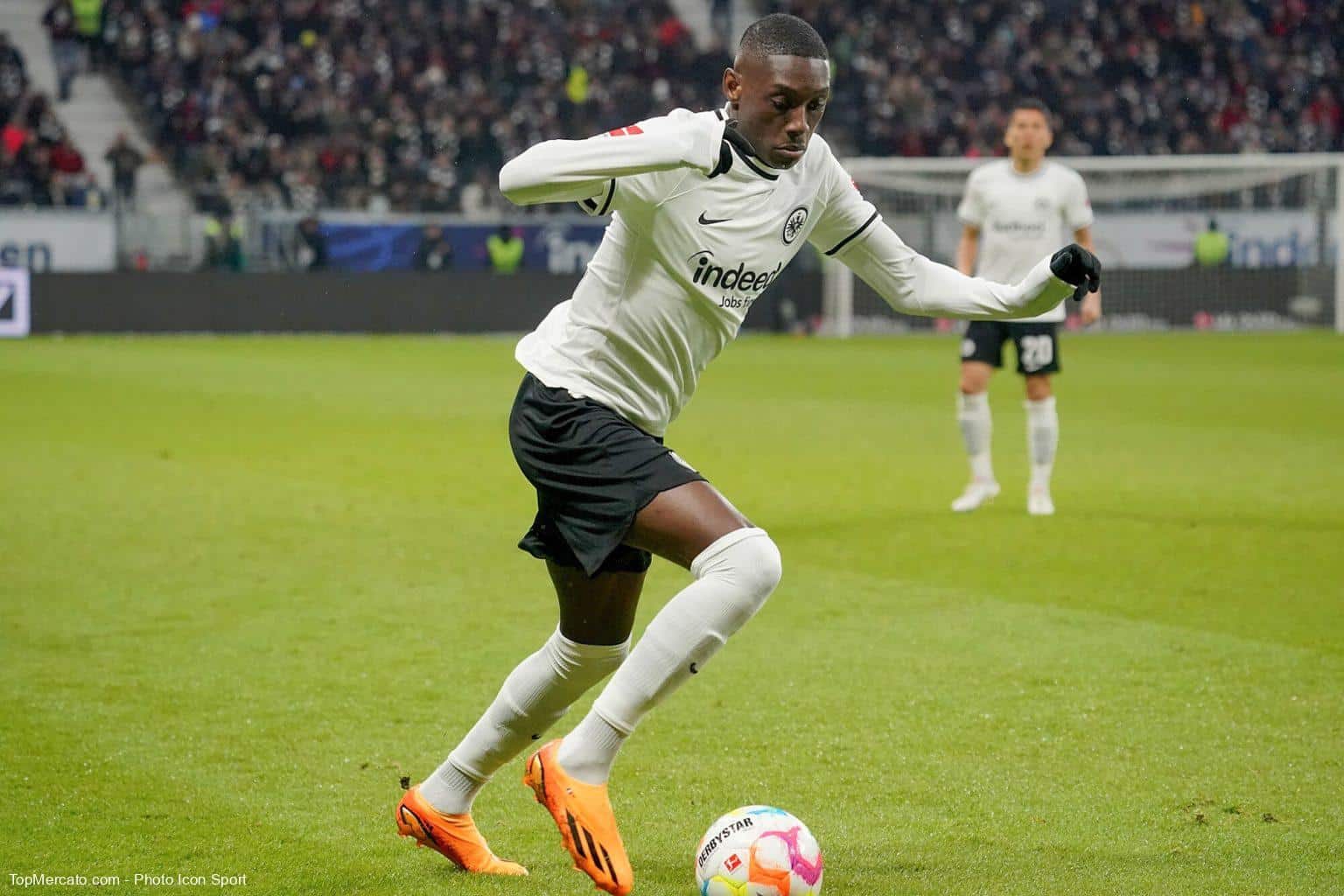 Mercato - Eintracht Francfort : ça se confirme pour Kolo Muani