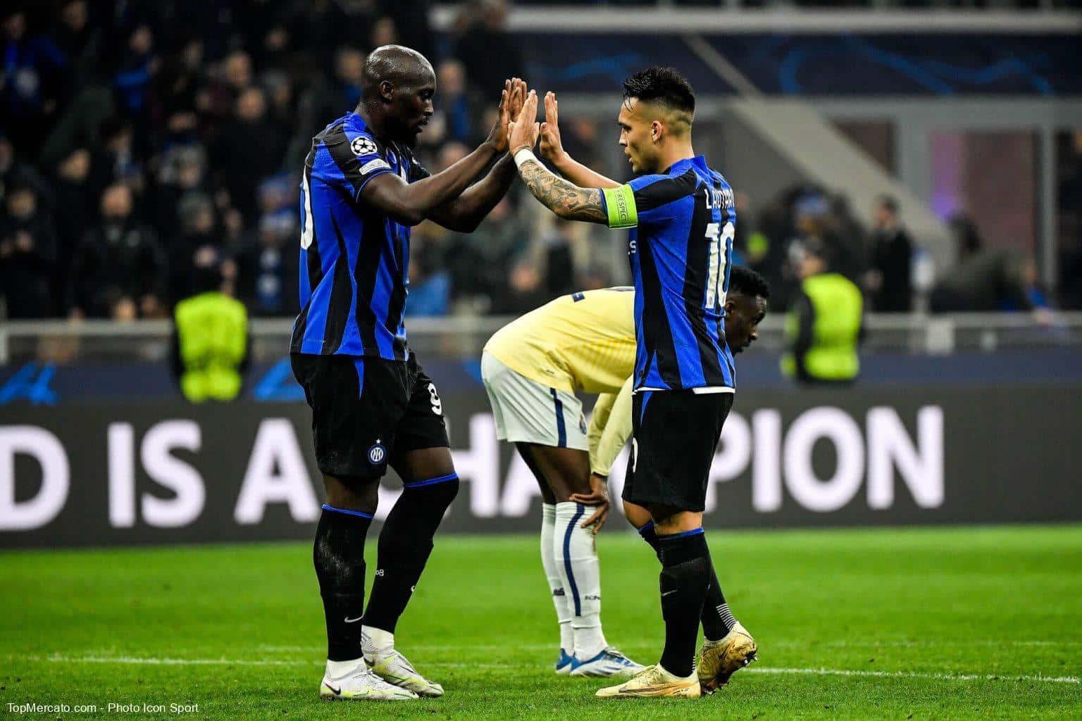 Mercato - Deux attaquants se sont offerts au Barça !