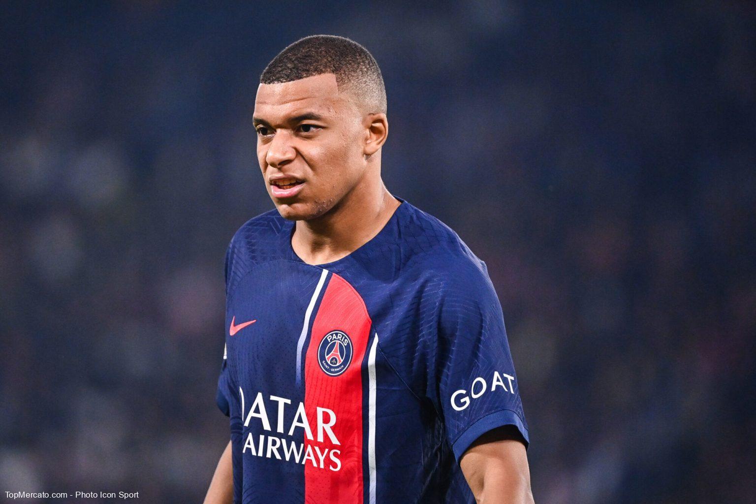 PSG : “Il va finir par… “, la prédiction de Dhorasoo sur Mbappé