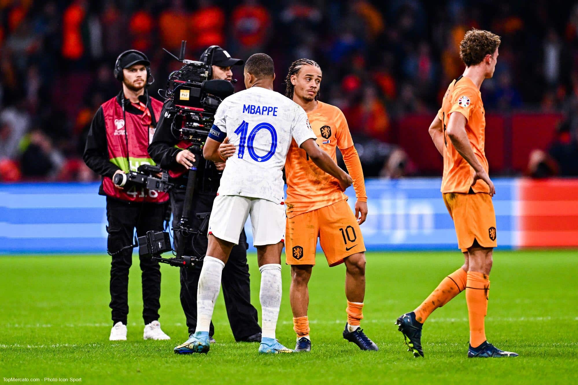 Laquelle de ces propositions sur les matchs France-Pays-Bas est FAUSSE ?