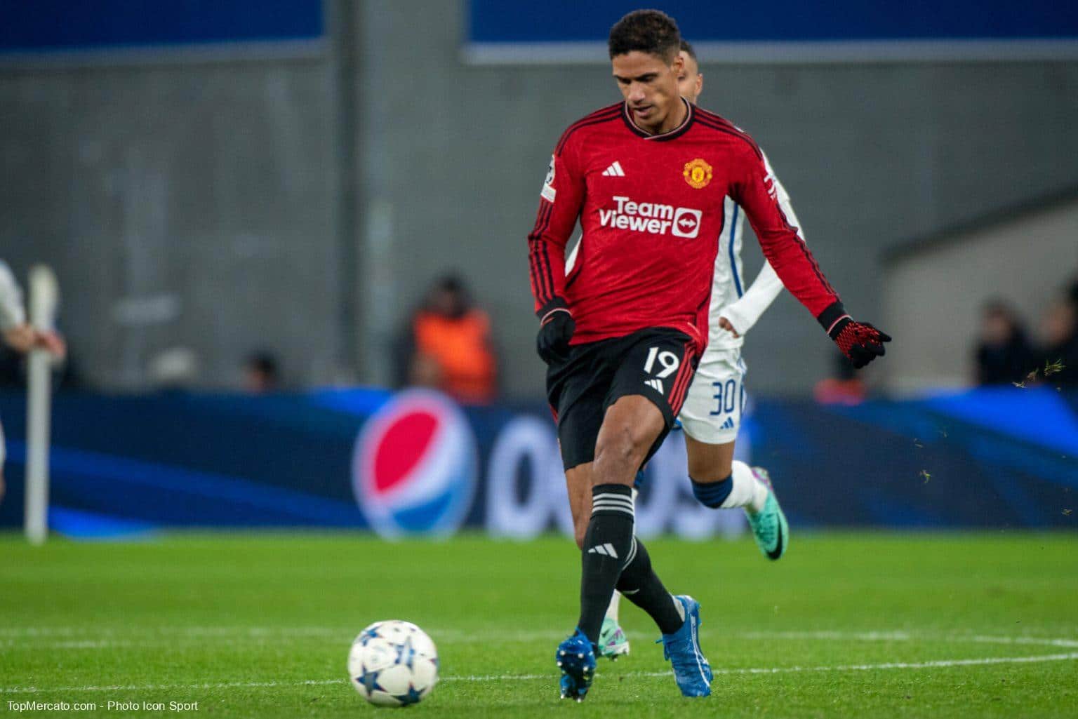 Mercato - Real Madrid : un Brésilien plutôt que Varane ?