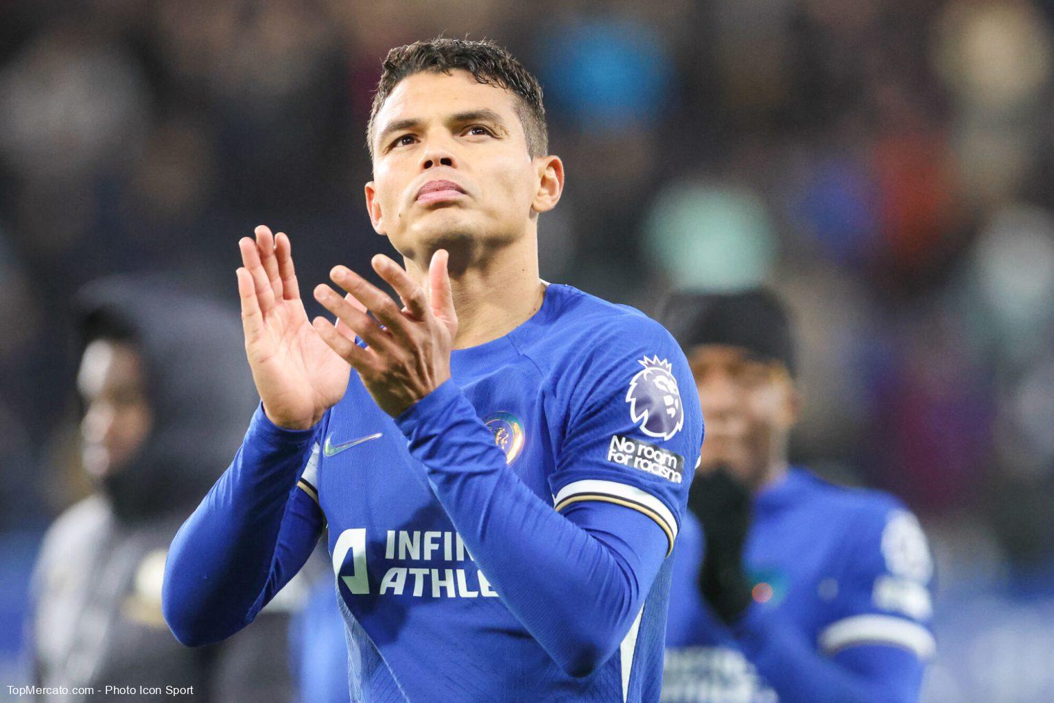 Chelsea : “Il n’est jamais content”, Pochettino cash sur la moue de Thiago Silva
