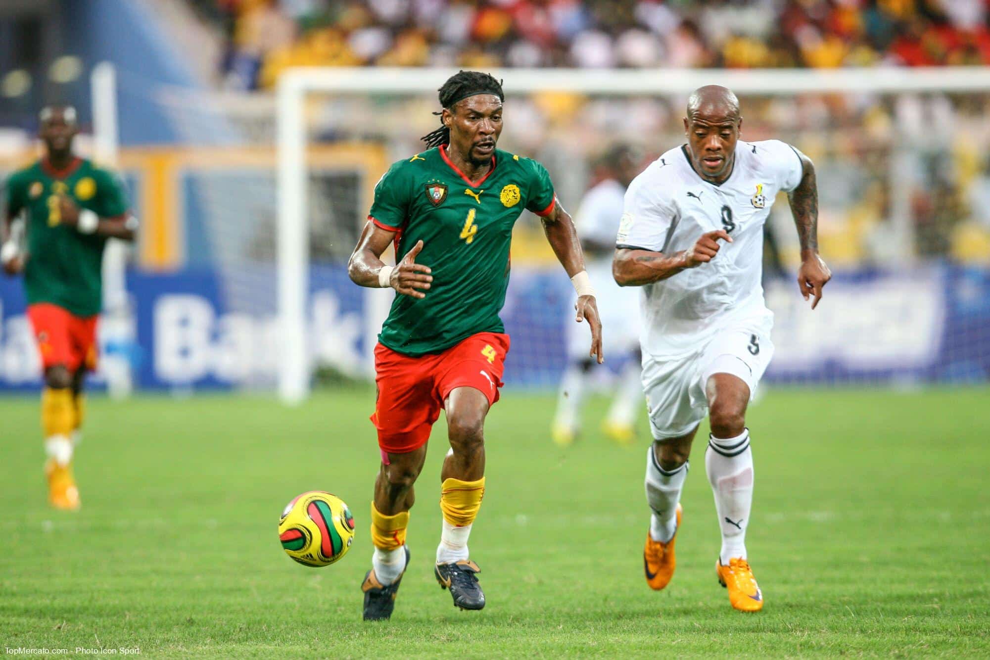 À combien d’éditions de la CAN le Camerounais Rigobert Song et l’Égyptien Ahmed Hassan ont participé, établissant un record ?