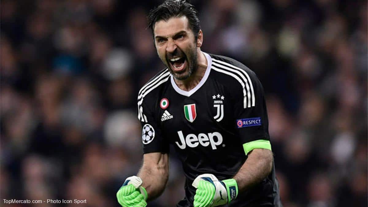 Gigi Buffon, leyenda absoluta del fútbol, completa el podio de este prestigioso top