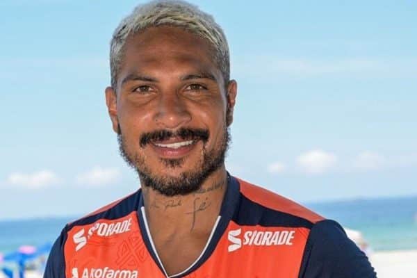 Paolo Guerrero jugará por primera vez en la Liga 1