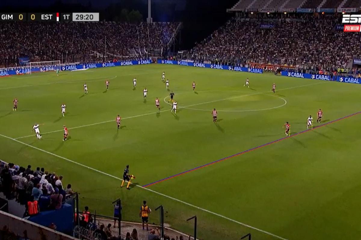 El gol anulado a Gimnasia frente a Estudiantes