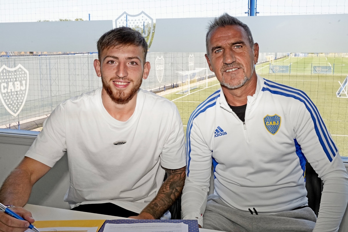 Ignacio Rodríguez firmó su primer contrato en Boca Juniors