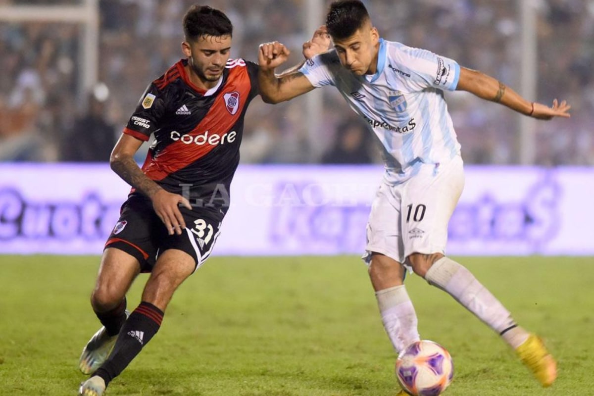 Joaquín Pereyra jugando en Atlético Tucumán