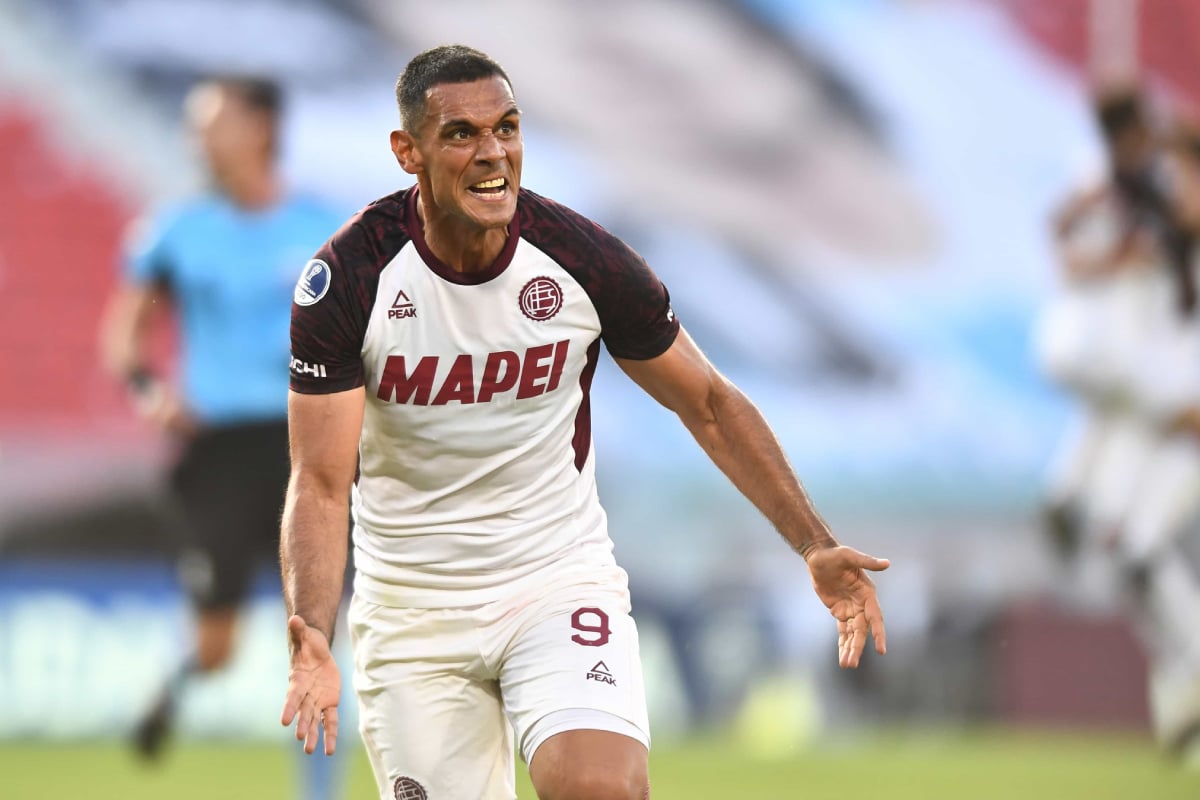 José Sand, goleador histórico de Lanús