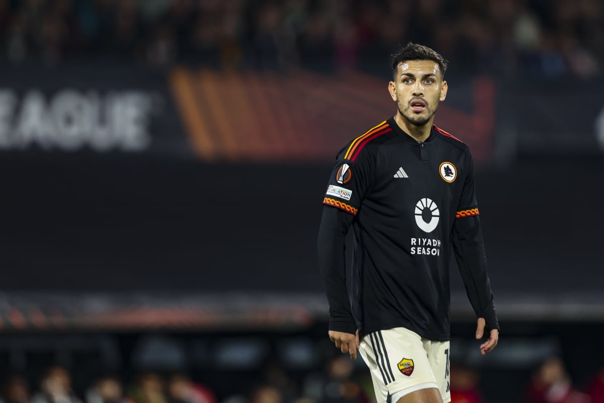 Leo Paredes, en el encuentro entre Roma y Feyenoord