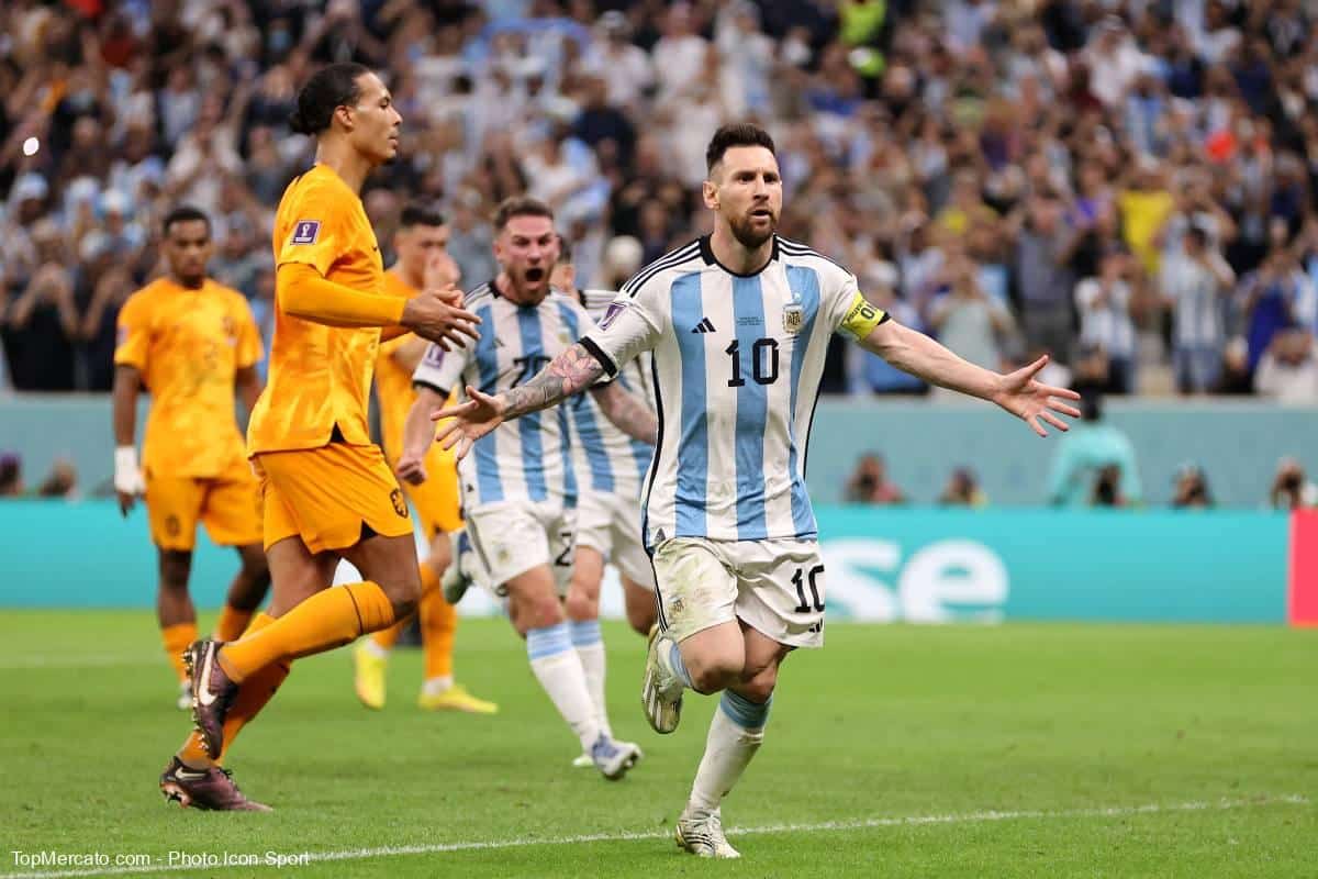 Lionel Messi festejando un gol ante Países Bajos en el Mundial de Qatar 2022