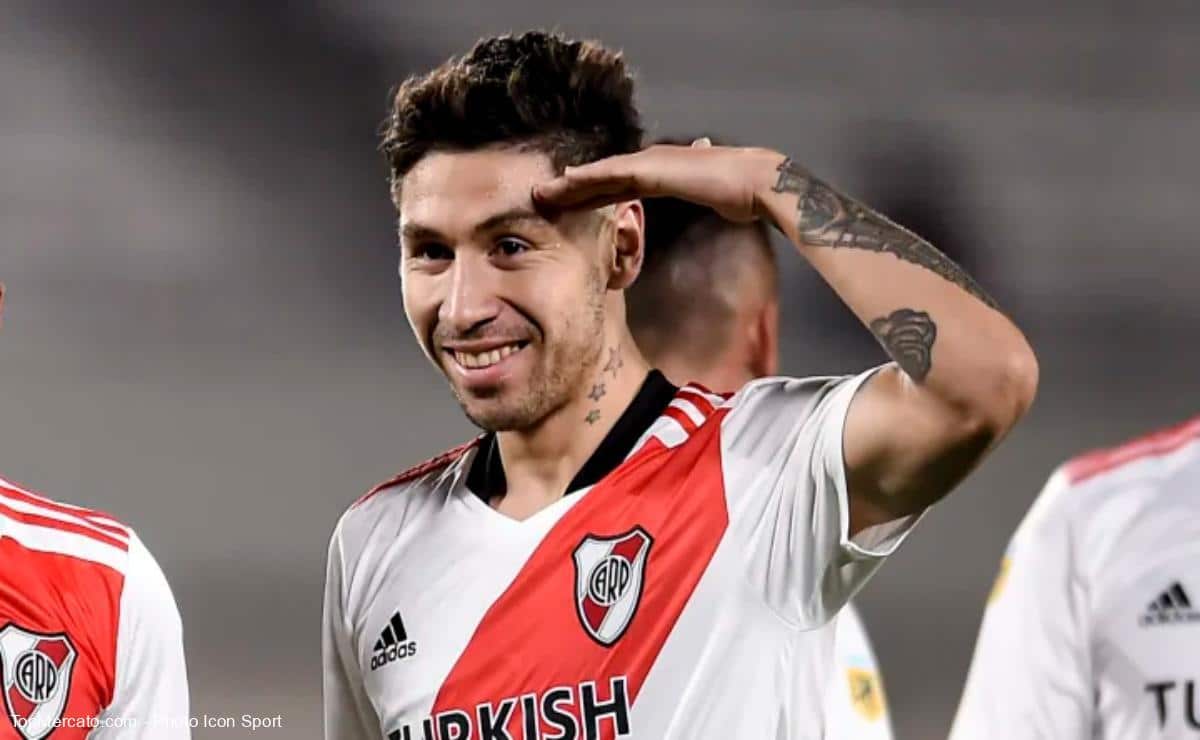 Gonzalo Montiel festejando un gol con la camiseta de River Plate