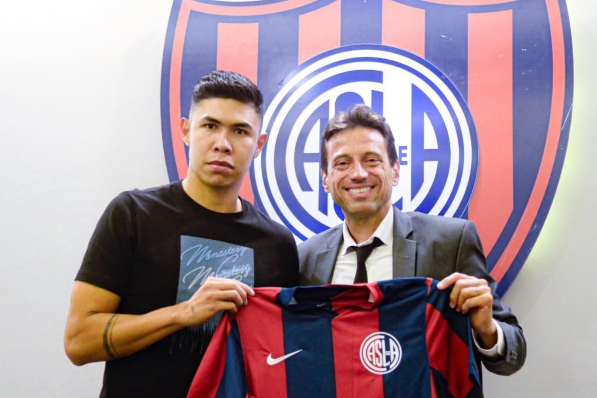 Nicolás Hernández amenazó a San Lorenzo: juega o se va en junio