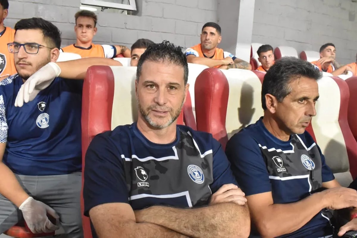 Rodolfo de Paoli dejó de ser el DT de Independiente Rivadavia