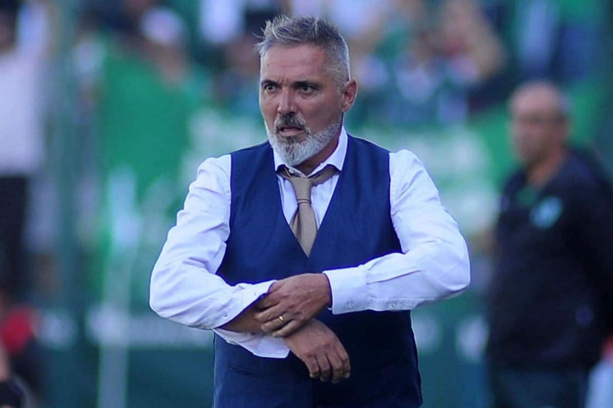 Sergio Rondina renunció como DT de Sarmiento