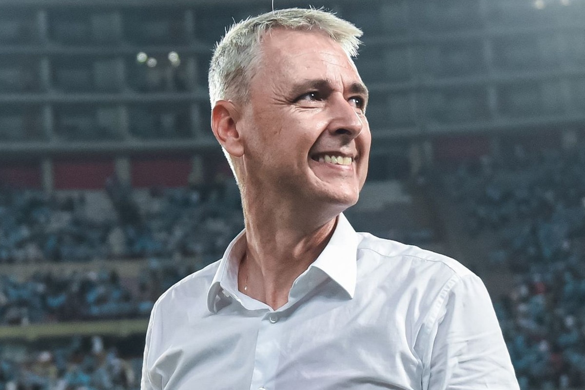 Universidad Católica anunció a Tiago Nunes como su entrenador: ¿qué esperar del equipo con su nuevo DT?