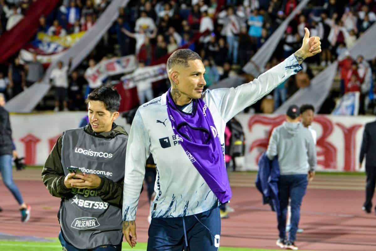 Paolo Guerrero fue dirigido por Luis Zubeldía en LDU