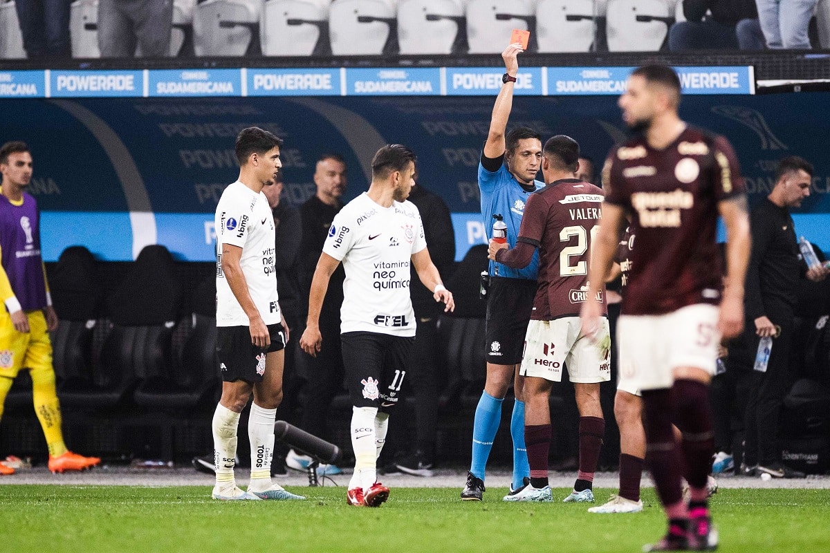 Corinthians x Universitario PER