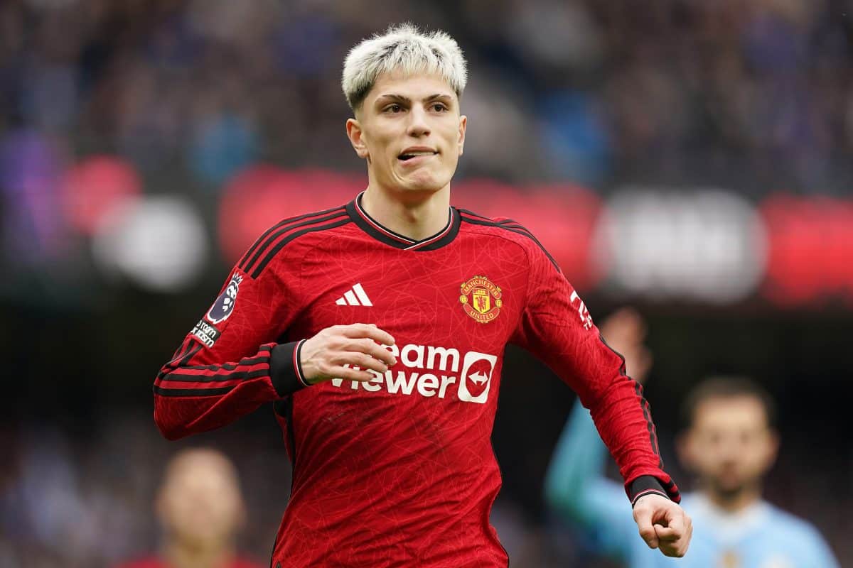 Alejandro Garnacho, pendiente del futuro de Manchester United
