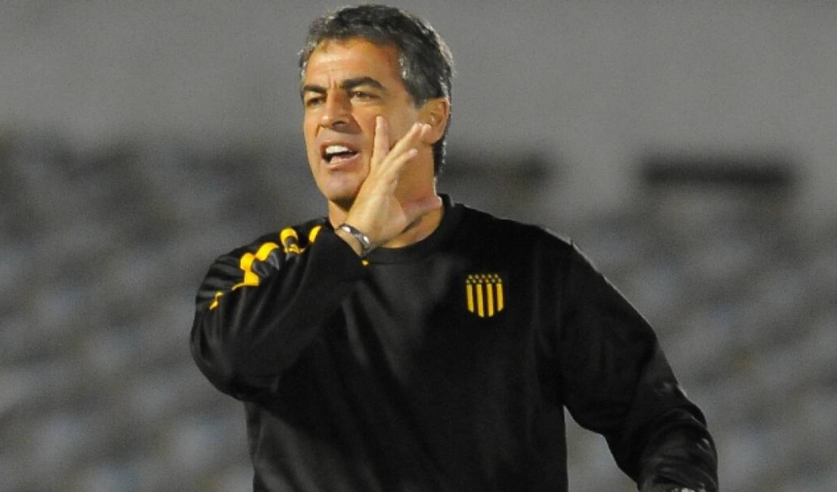 Pablo Bengoechea dirigió Peñarol