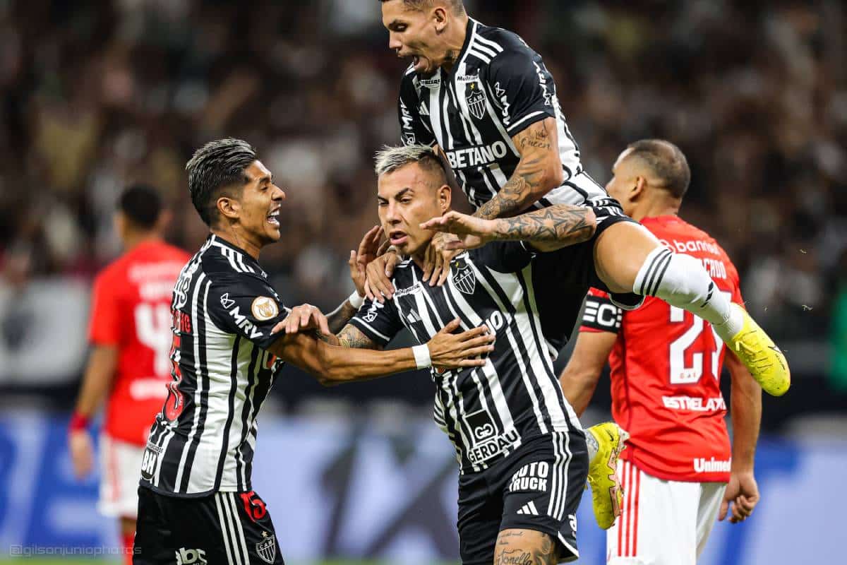 Eduardo Vargas se iría de Atlético Mineiro