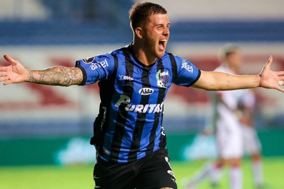 Colo Ramírez en su etapa como jugador de Liverpool