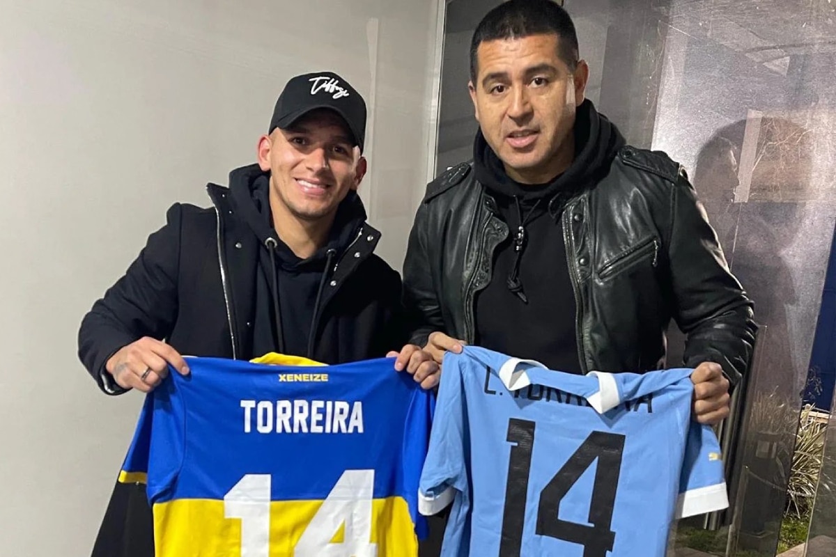 Lucas Torreira y Juan Román Riquelme