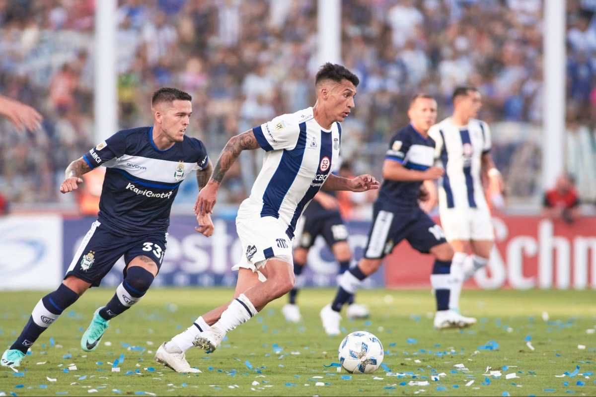 Rubén Botta vistiendo la camiseta de Talleres de Córdoba