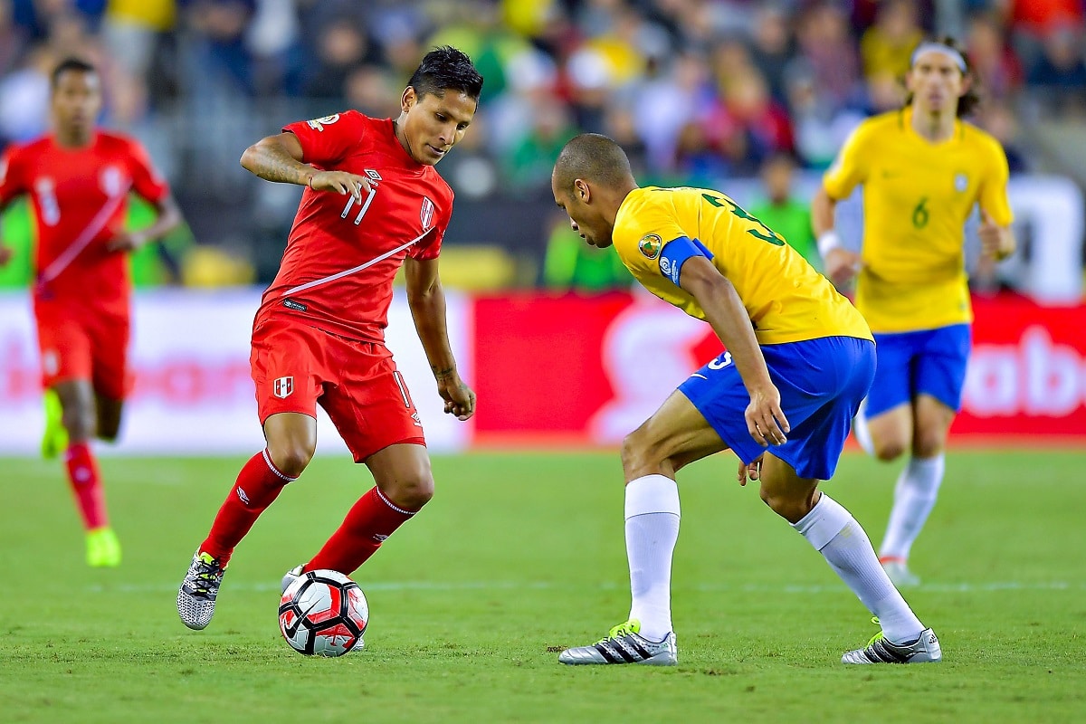 Brazil v Peru / Football – Copa America