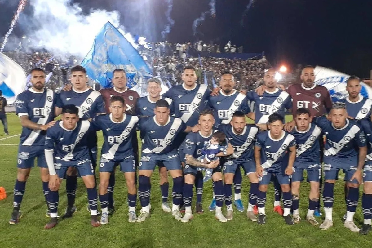 San Martín de Burzaco, el peligroso rival de Racing en Copa Argentina