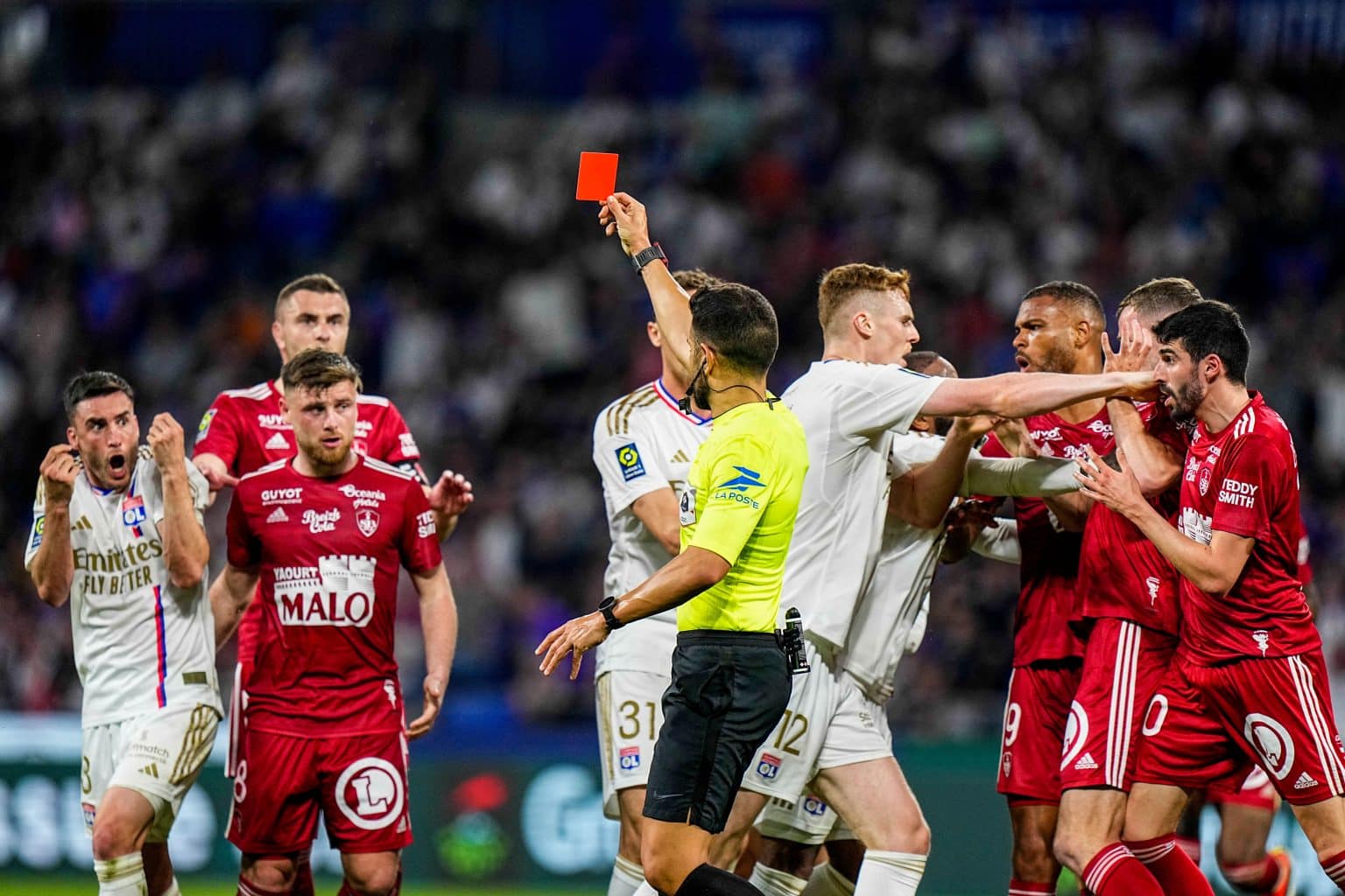 OL : Brest crie au favoritisme !