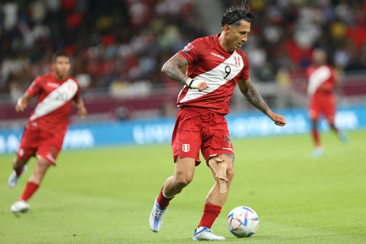 Gianluca Lapadula - Selección Peruana
