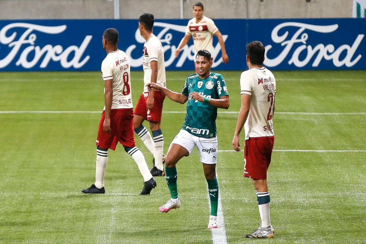 PALMEIRAS X UNIVERSITARIO-PER