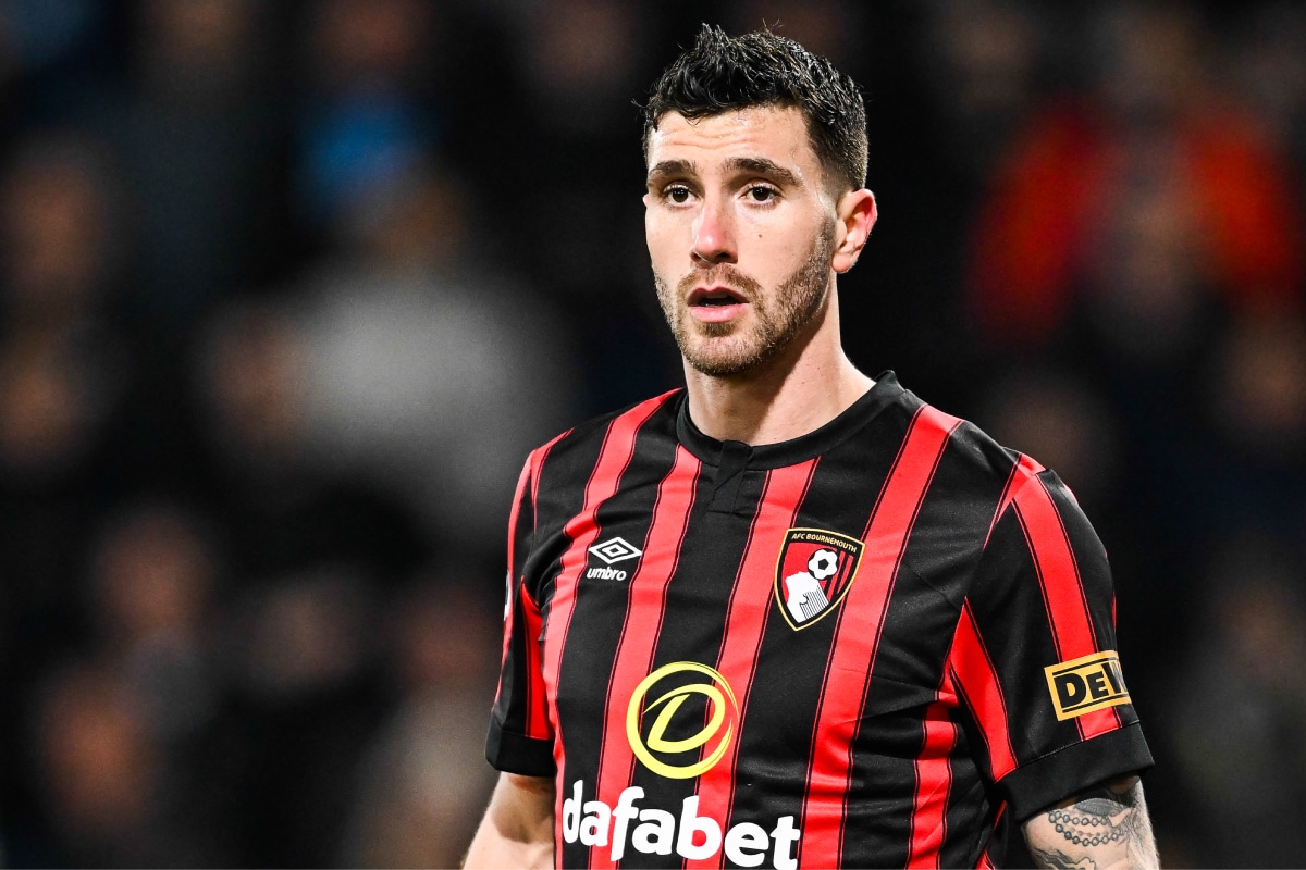 Marcos Senesi con la camiseta de Bournemouth