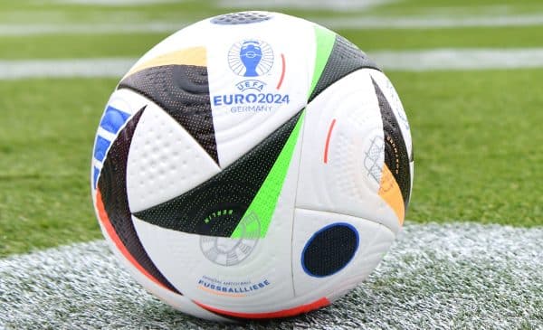 Ballon Euro 2024, officiel, Fussballliebe