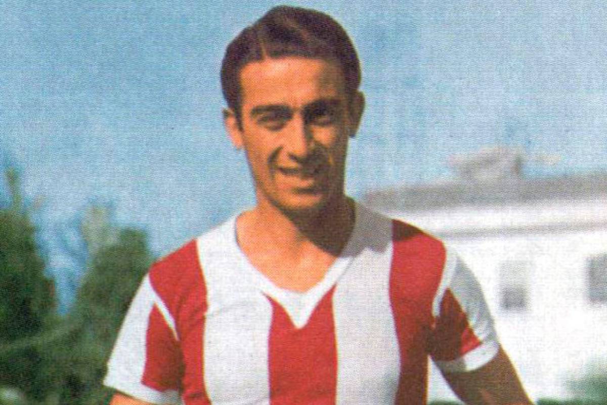 Manuel Pelegrina con la camiseta de Estudiantes