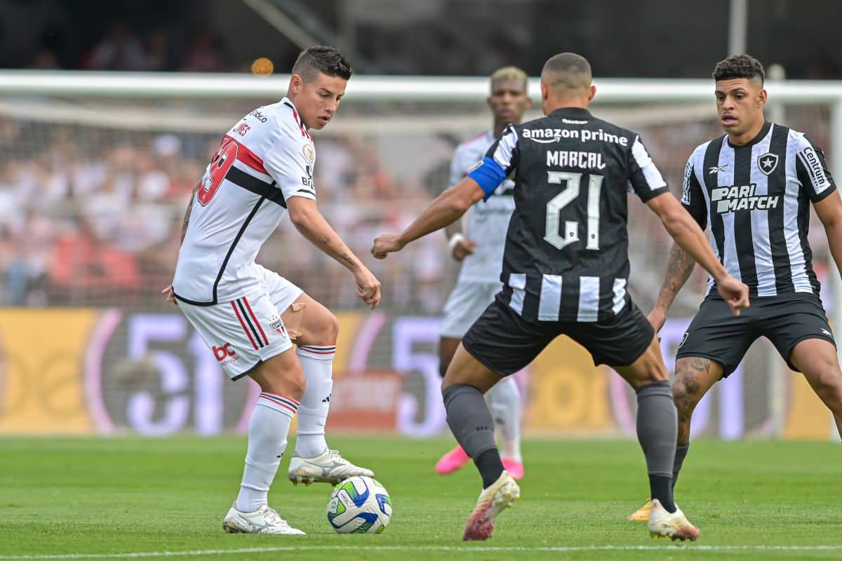 São Paulo x Botafogo SÃO PAULO, SP – 19.08.2023: SÃO PAULO X BOTAFOGO – James Rodriguez of São Paulo FC during a match b