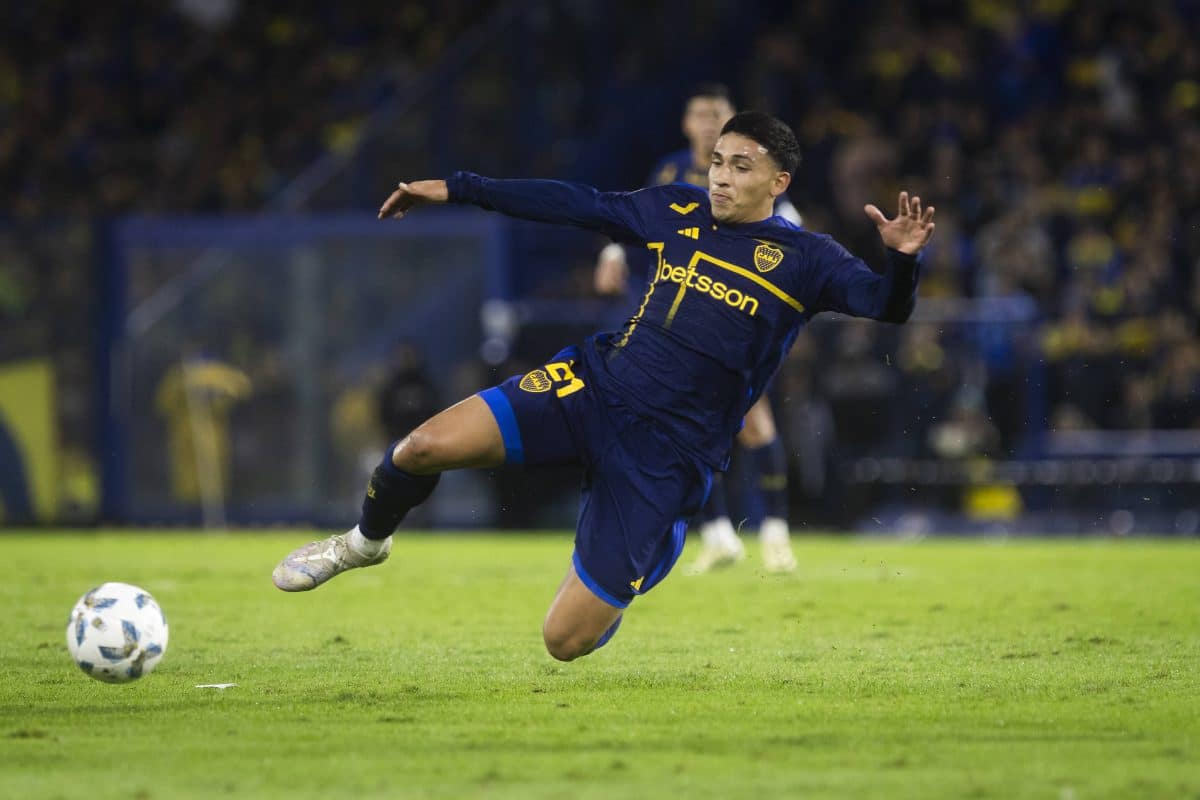 Boca Jrs. v Godoy Cruz Ezequiel Fernandez of Boca Juniors is in action during a Group B match between Boca Juniors and G