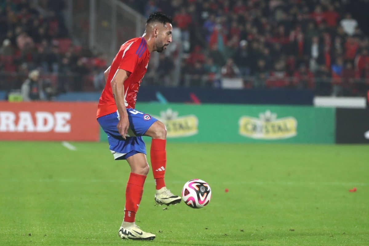Futbol, Chile vs Paraguay. Partido amistoso 2024. El jugador de Chile Mauricio Isla es fotografiado durante el partido a