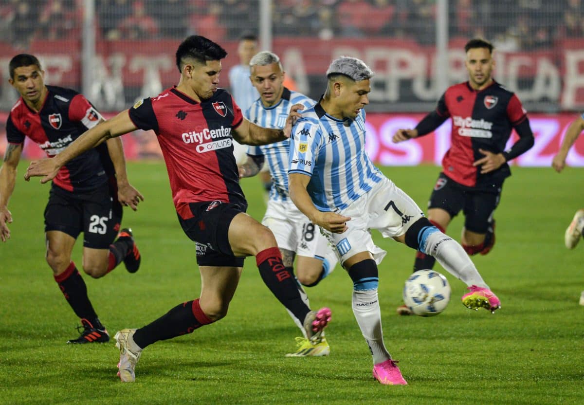 Maximiliano Salas. Newells Old Boys de Rosario vs Racing Club de Avellaneda. Fecha 11 Torneo de la Liga Profesional. Fut
