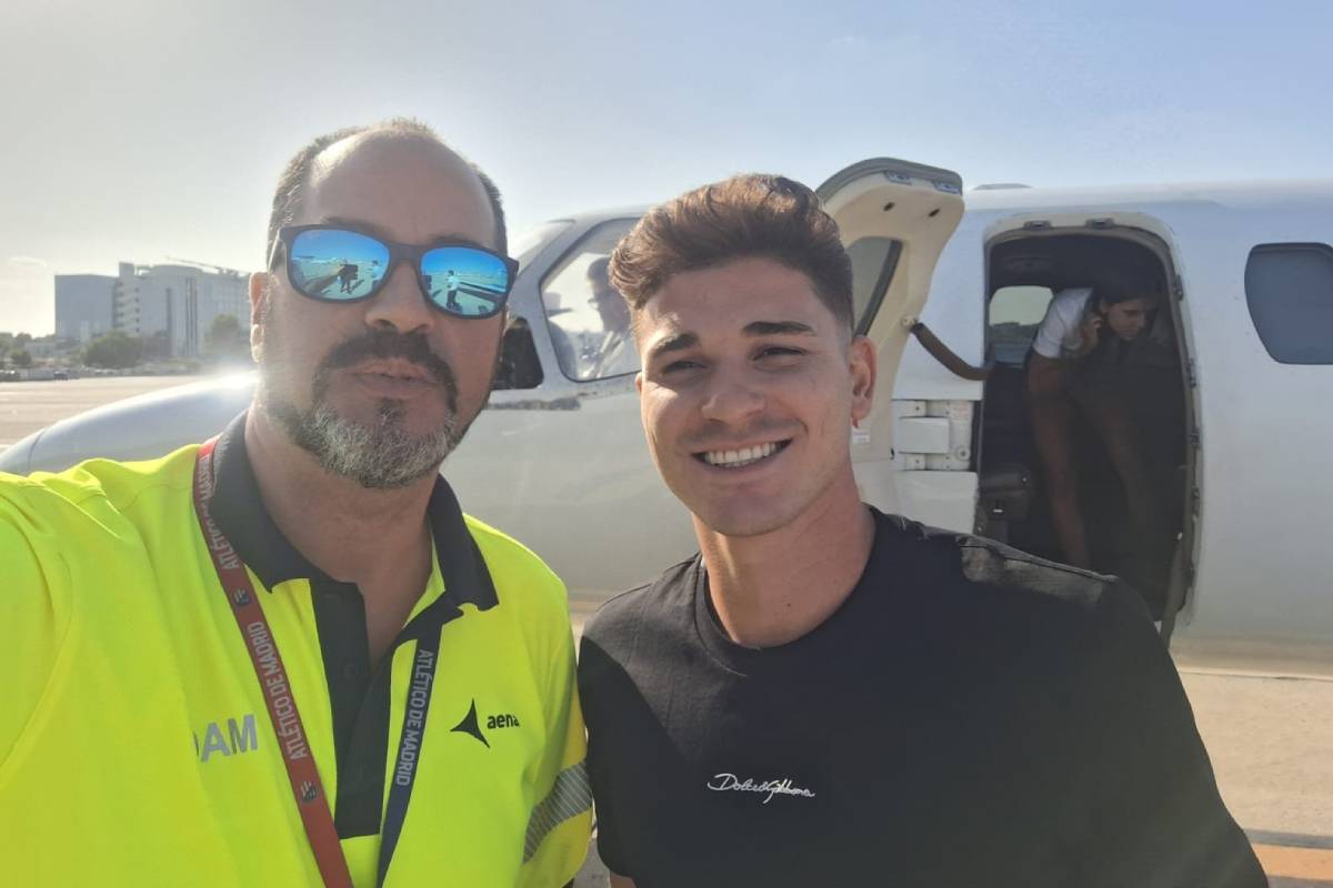 Julián Álvarez ya está en Madrid
